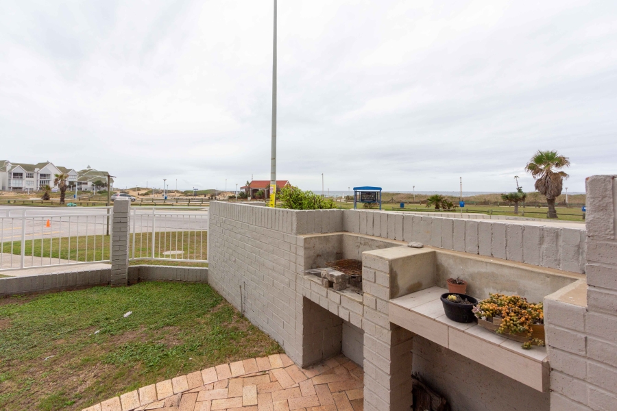 2 Bedroom Property for Sale in Summerstrand Eastern Cape